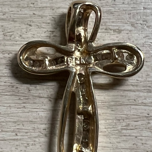 Cross Pendant 14K Gold W/ Diamonds - Picture 4 of 4